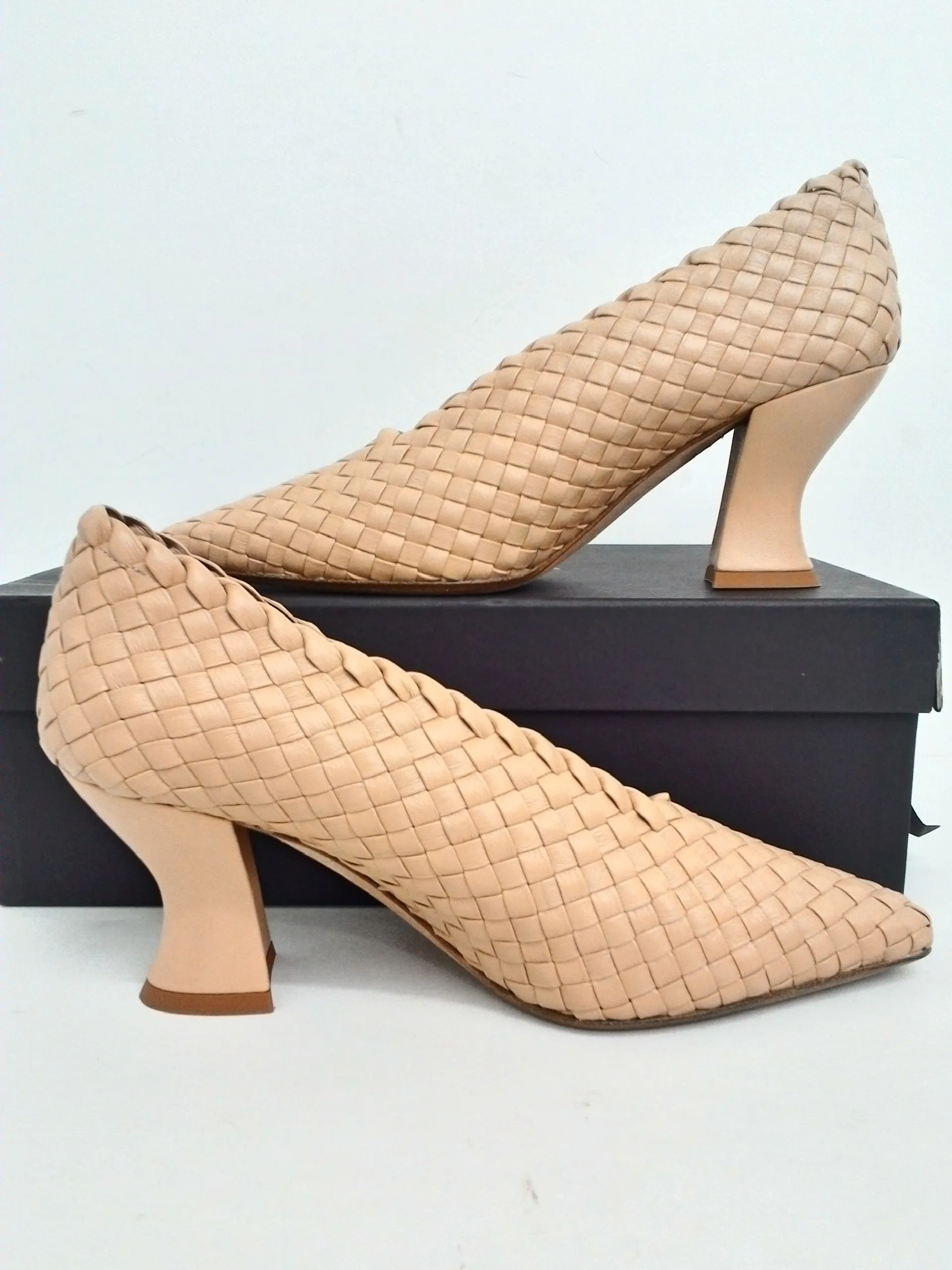 Bottega Veneta Women's Scarpa Cipria Nude Heels Size 37.5