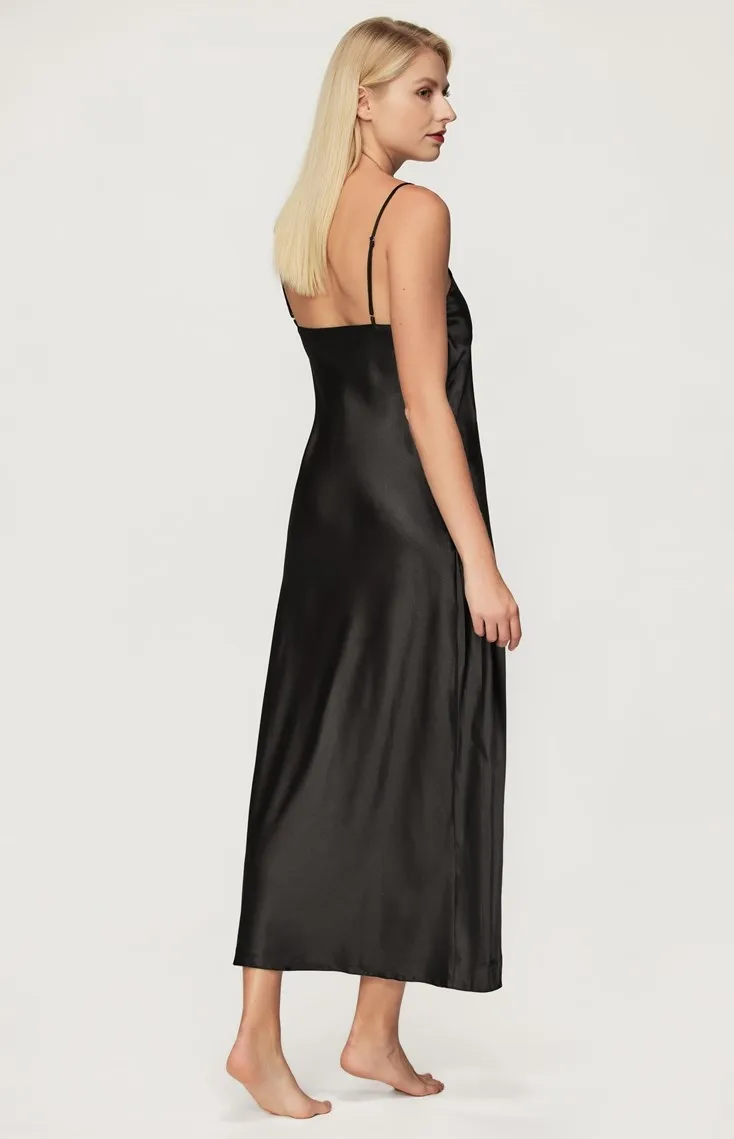 Long black satin nightgown Iga