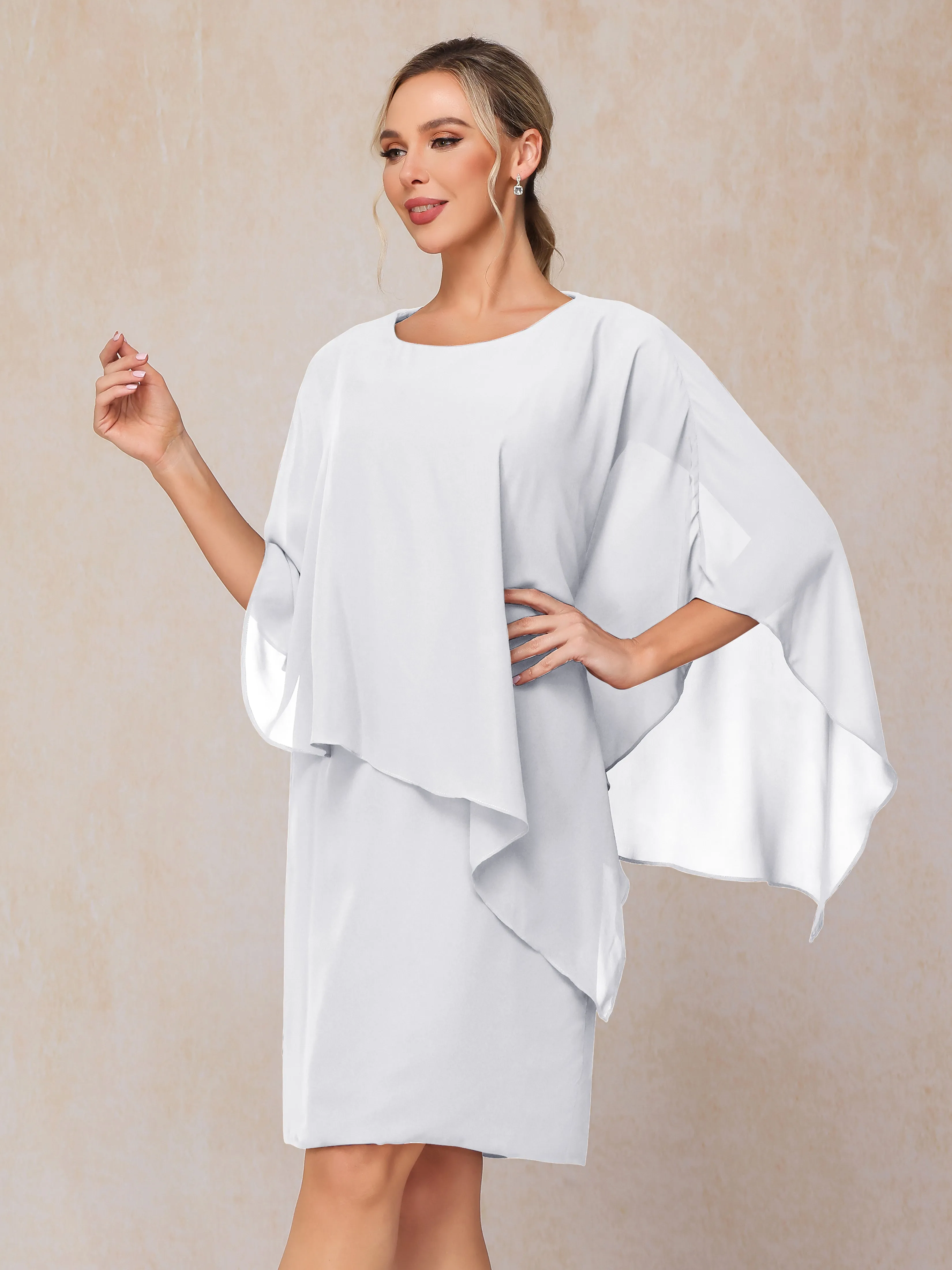 Manches asymétriques Col bateau Mousseline Robe Mère de la Mariée avec cape