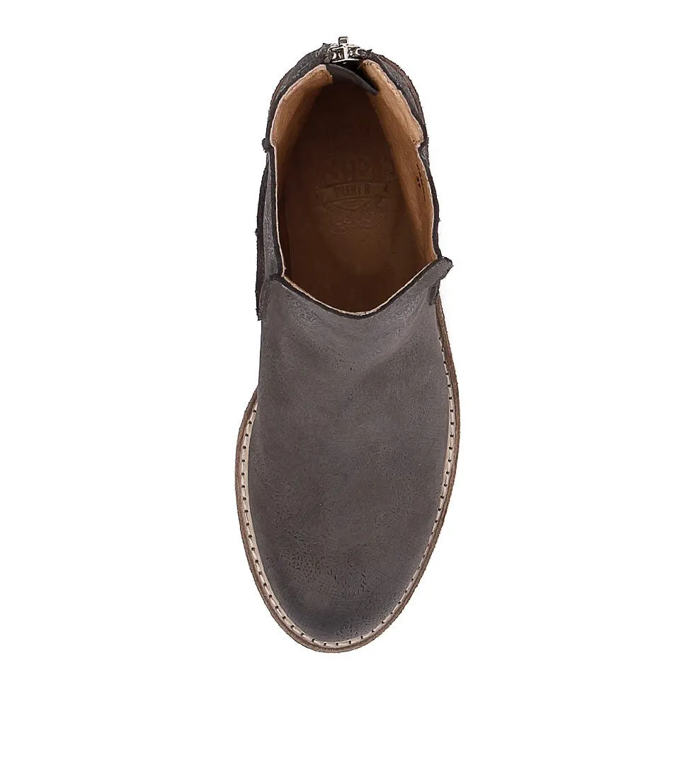 SILENT D Canoe Grey Embossed Leather