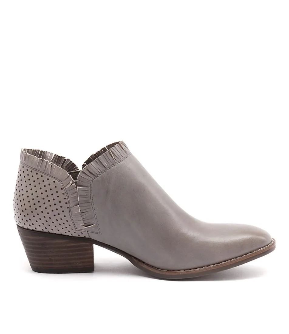 SILENT D Ilana Grey Leather