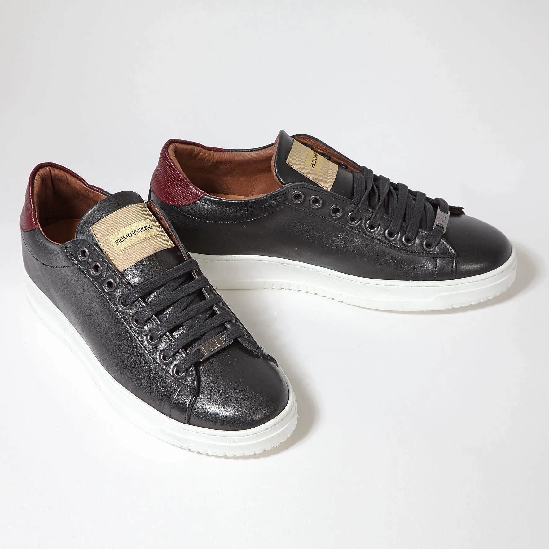 Sneakers bassa in Pelle nera opaca